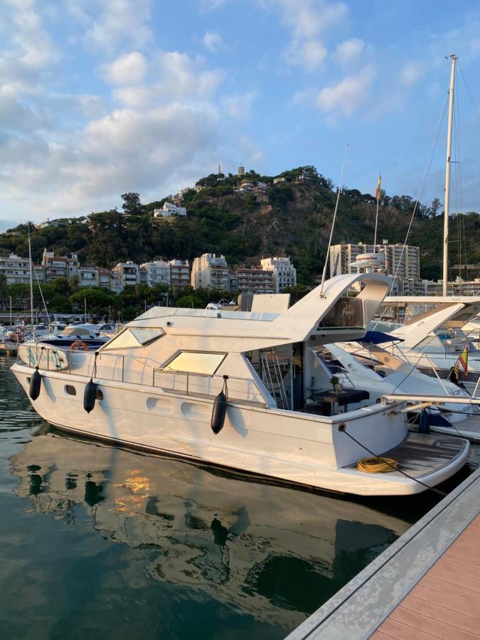 Barco Muy Romantico Con Parking! سان أدريان دي بيزوس المظهر الخارجي الصورة
