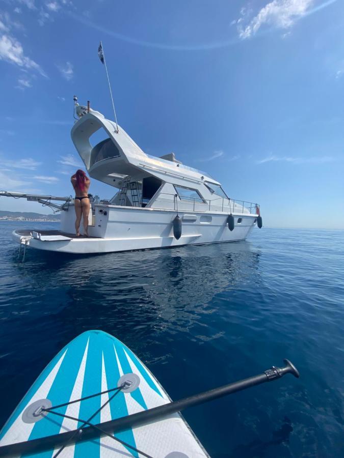 Barco Muy Romantico Con Parking! سان أدريان دي بيزوس المظهر الخارجي الصورة