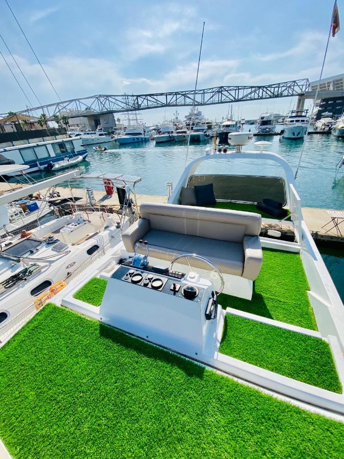 Barco Muy Romantico Con Parking! سان أدريان دي بيزوس المظهر الخارجي الصورة